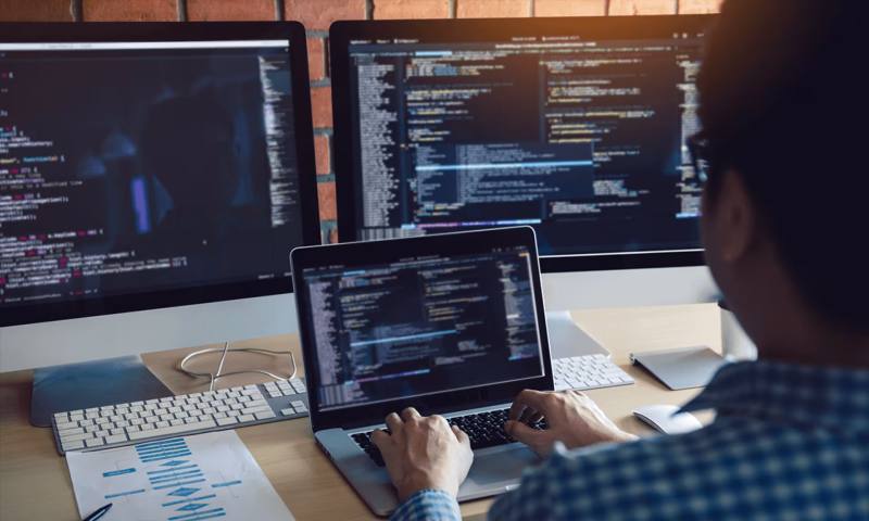 数据科学选型：R与Python如何赋能安溪县网站建设？